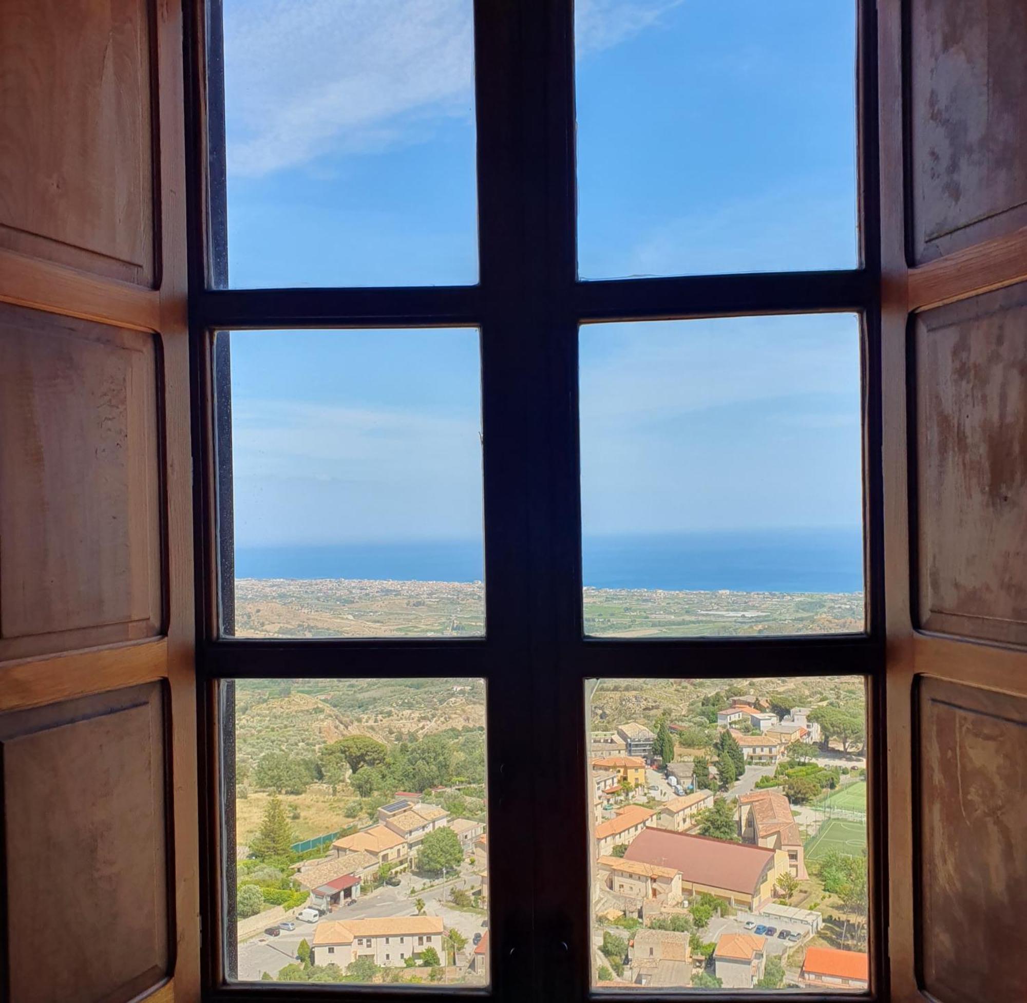 Albergo Palazzo Sant'Anna Gerace Exterior photo
